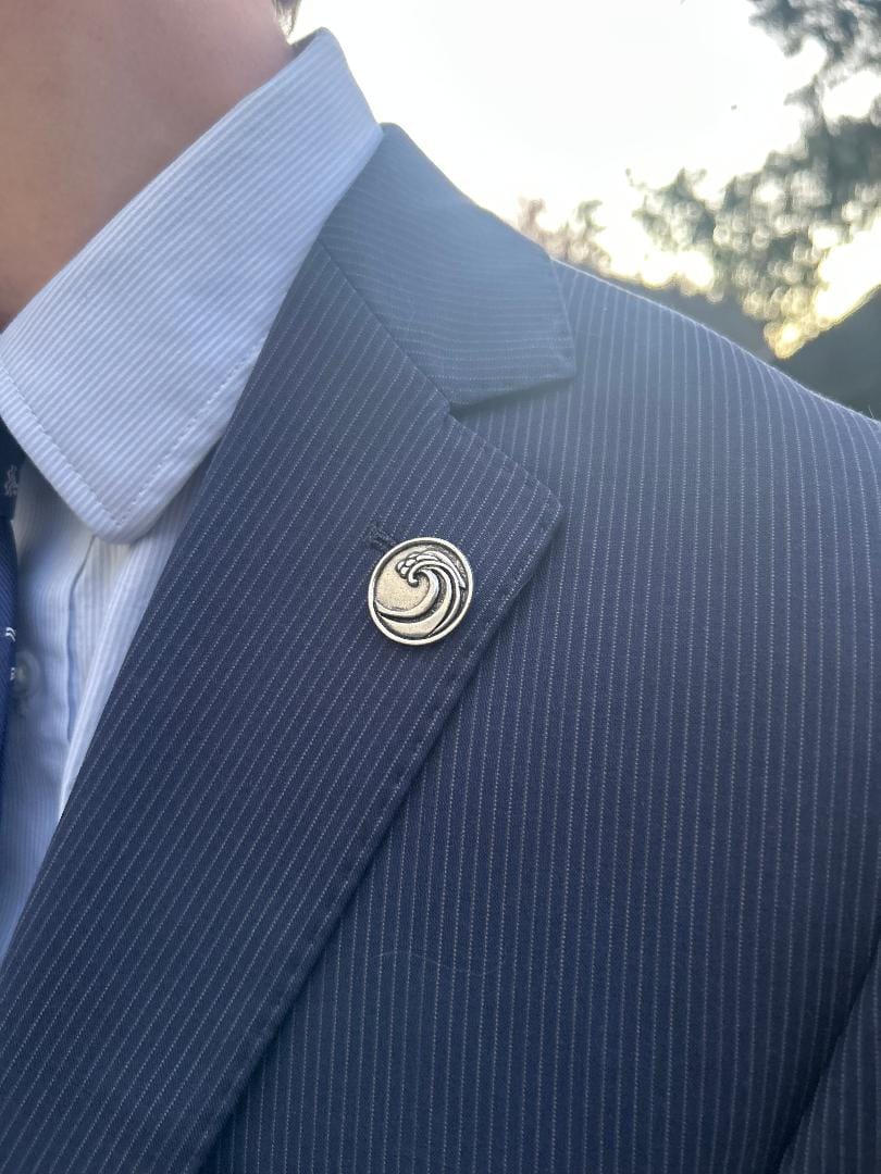 Wave Lapel Pin – lapelpinplanet
