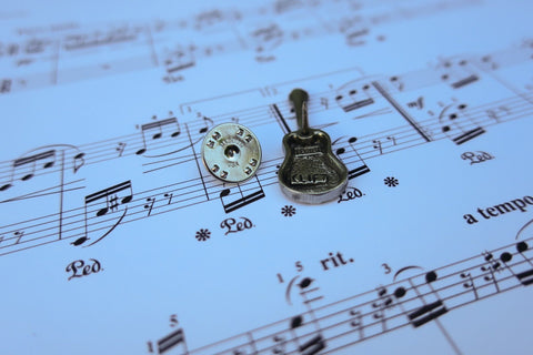 Acoustic Guitar Lapel Pin