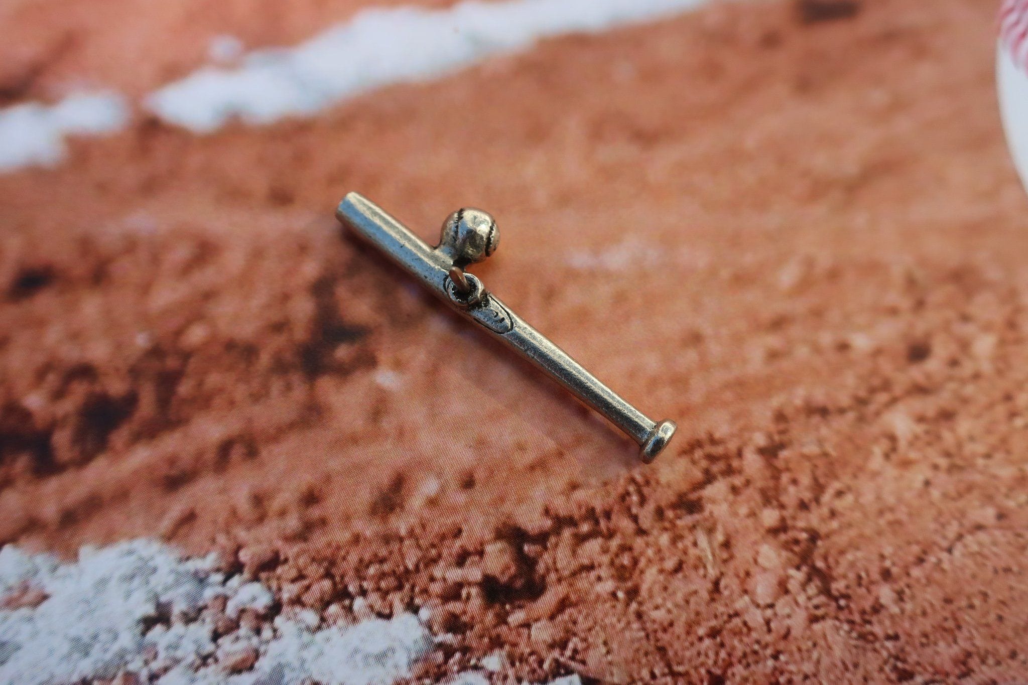 Baseball and Bat Lapel Pin – lapelpinplanet