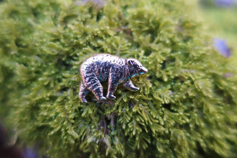 Bear Gold Lapel Pin