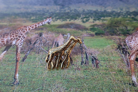 Giraffe Gold Lapel Pin