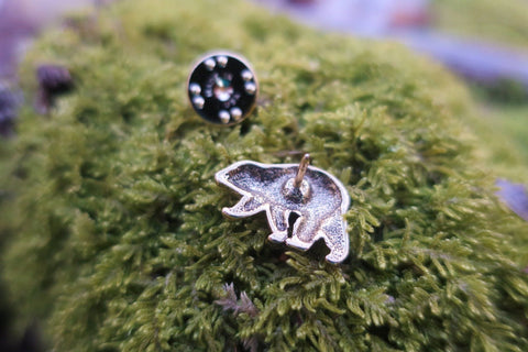 Bear Gold Lapel Pin