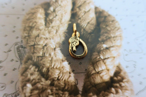 Bowline Knot Gold Lapel Pin