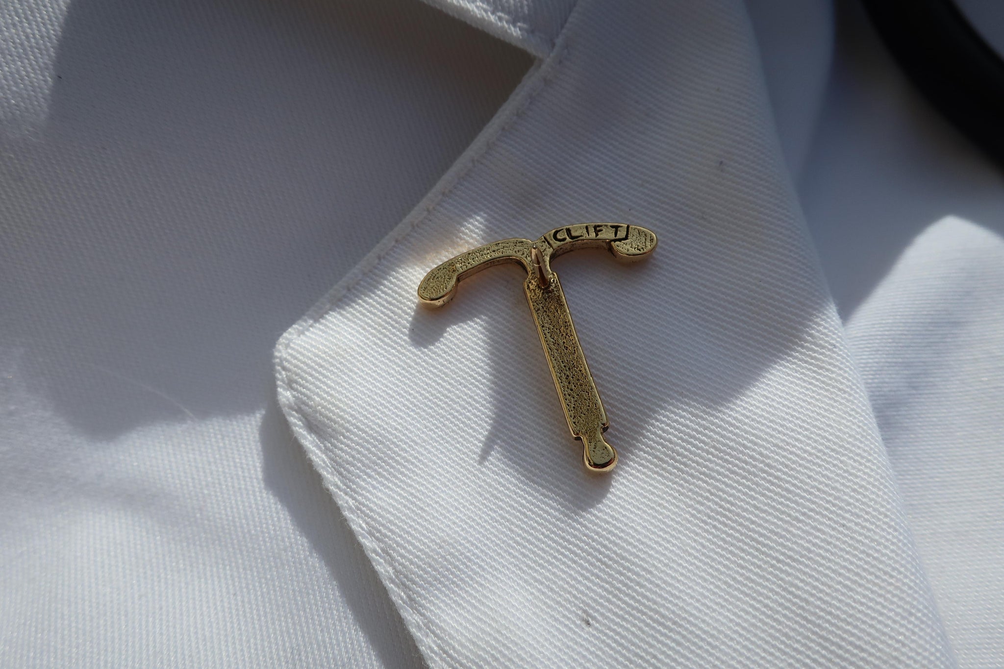 IUD Gold Lapel Pin – lapelpinplanet