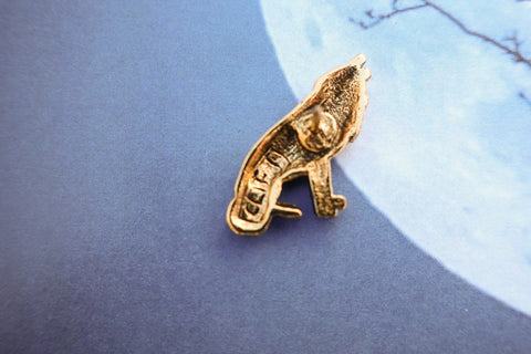 Wolf Gold Lapel Pin