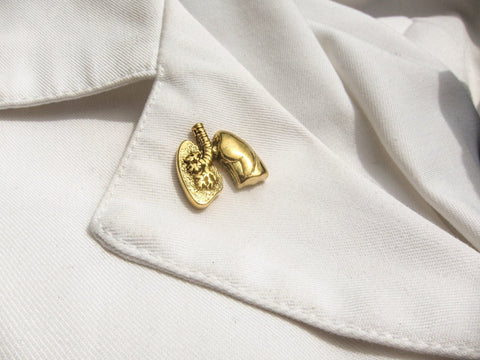 Lungs Gold Lapel Pin