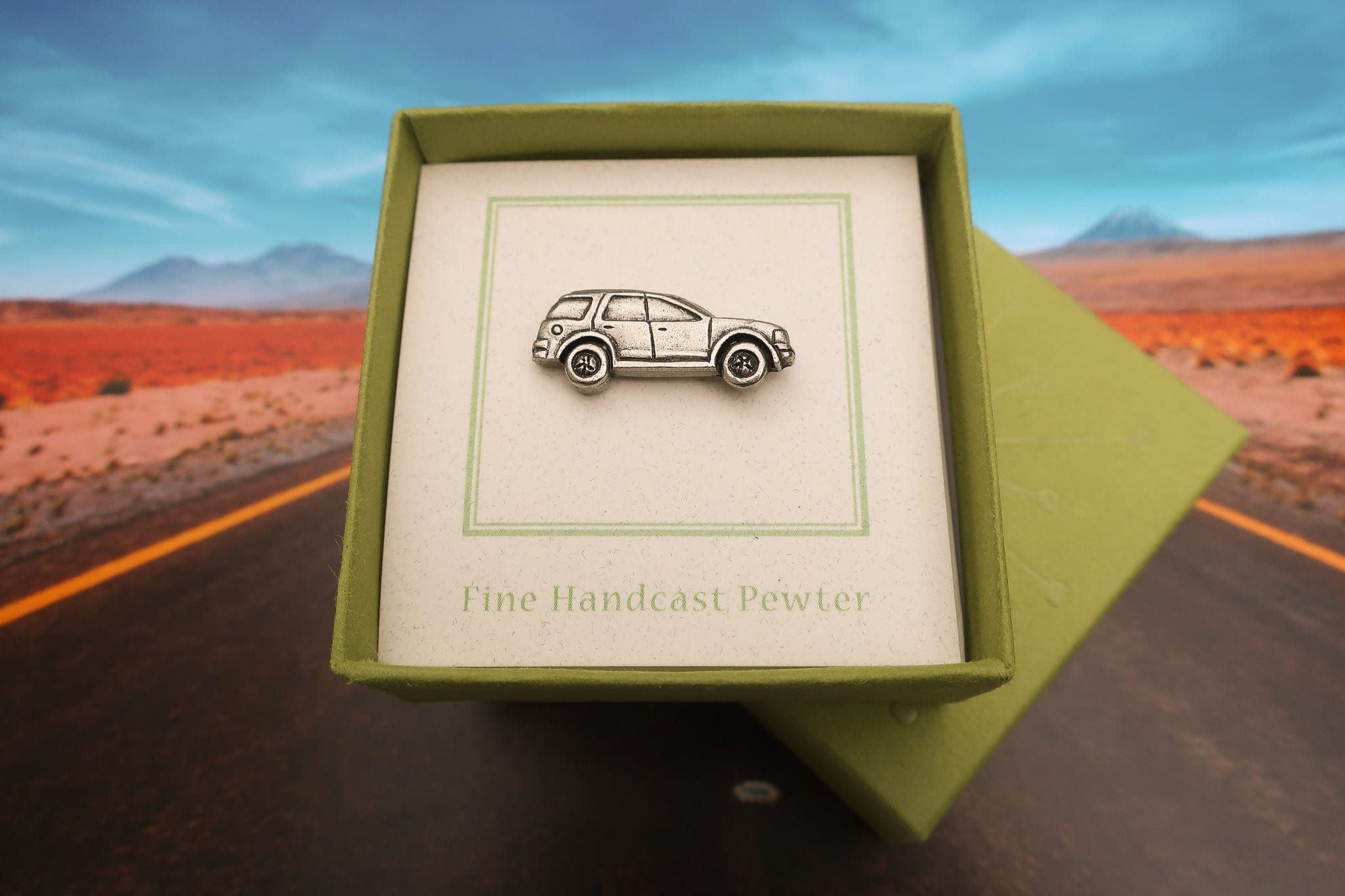 SUV Lapel Pin – lapelpinplanet