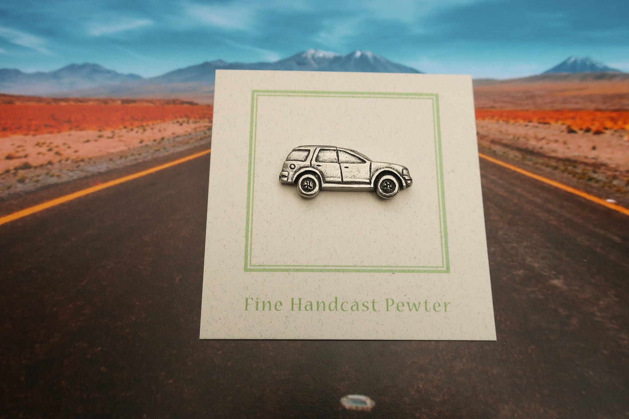 SUV Lapel Pin – lapelpinplanet
