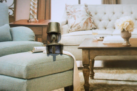 Table lamp Lapel Pin