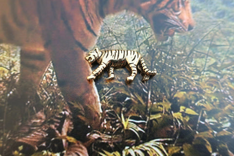 Tiger Gold Lapel Pin