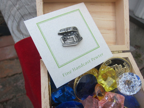 Treasure Chest Pin Treasure Chest Lapel Pin – lapelpinplanet